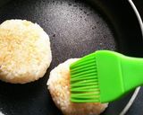 ごま油が効いてる!焼おにぎり作り方3写真