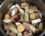 豚バラ肉の梅風味角煮・菜の花添え作り方4写真