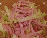 レタスとハムだけ！ざっくりサラダ作り方1写真