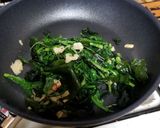 春♡ワカメと春菊の塩炒め作り方1写真