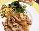 味付け簡単！絶品♪豚こまと玉ねぎ炒め！作り方5写真