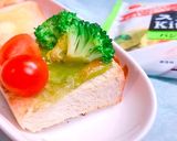 朝食に！彩り野菜バジルマヨシートトースト作り方5写真
