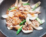 新玉とアスパラの豚味噌炒め♪作り方5写真