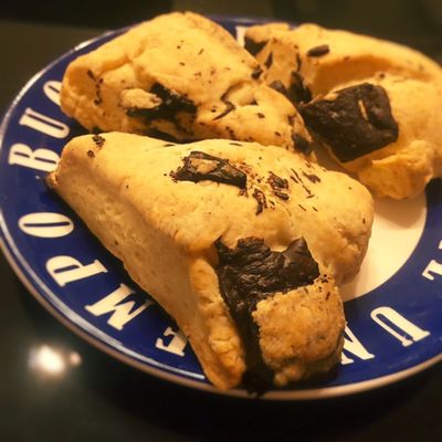 液体甘味料で作るチョコチャンクスコーン by なむい 【クックパッド