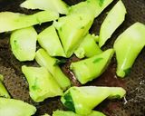 毎日の納豆●納豆とブロッコリーの茎炒め作り方2写真