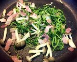 簡単！子供も大好き！豆苗マヨ炒め作り方2写真