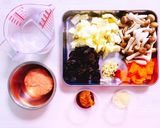 野菜たっぷり！ヘルシー味噌坦々スープ作り方1写真