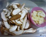 大豆・椎茸・大葉のオリーブ油炒め♪作り方1写真