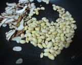 大豆・椎茸・大葉のオリーブ油炒め♪作り方4写真