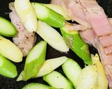 アスパラ＆ベーコン・キャベツ・きのこ炒め作り方1写真