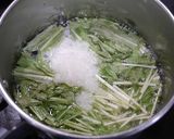 ダイエット！やせるお味噌汁☆水菜しらす作り方2写真