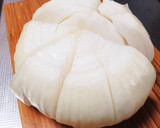 新玉ねぎのまるごとホイル焼きアヒージョ風作り方1写真