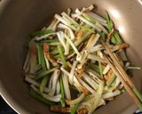 簡単☆お弁当にも☆セロリと竹輪の炒め物作り方3写真