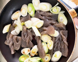 こんにゃくとちくわとねぎの磯辺炒め作り方5写真