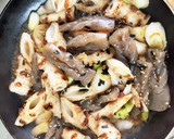こんにゃくとちくわとねぎの磯辺炒め作り方7写真