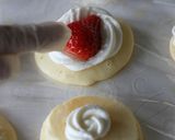 苺とチーズクリームのどら焼き（お花見）作り方21写真