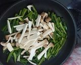 ピーマンとエリンギのバター炒め作り方3写真