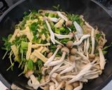 もやしと豆苗のガパオ風炒め作り方2写真