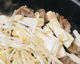 豚肉とキノコの出汁しょう油やきそば作り方2写真