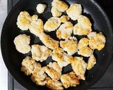 後引く旨さ☆鶏肉と長葱の塩麹レモン絡め作り方7写真