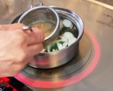 簡単♪玉ねぎとわかめのお味噌汁作り方3写真