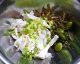 簡単！サラダチキンときんぴらのサラダ作り方1写真