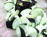 青じそ入り豚バラ茄子のマヨポン梅肉炒め☆作り方1写真