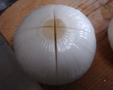 とろっとろであま~い!丸ごと玉ねぎスープ作り方1写真