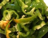 【納豆のタレ】練り物とピーマンの炒め物作り方1写真