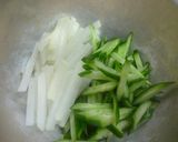 きゅうり・大根とカリカリ梅の酢の物♪作り方3写真