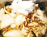 新玉ねぎと舞茸のしょう油麹スープ作り方1写真