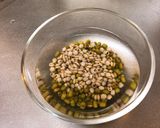 [薬膳粥]はと麦と緑豆の鶏粥作り方1写真