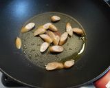 パパッと★ビーツの葉とウインナー炒め✿作り方5写真