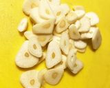 【ディナーに】味わいガーリックスープ☆作り方1写真