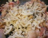マヨしょうゆ麹で肉野菜炒め♪作り方2写真