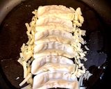 カリカリチーズの羽根つき餃子作り方1写真