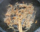 きのこと鮭のガリバタ醤油パスタ作り方2写真
