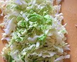 たっぷりキャベツと鶏肉の春巻き♡作り方1写真
