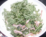 簡単！春菊とベーコンのバター炒め作り方3写真