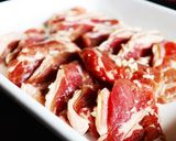 塩麹ラム肉と食感を楽しむクルミのソテー作り方5写真