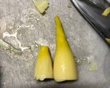 筍の姫皮のチーズオイル和え作り方1写真