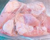 簡単！鶏モモのうま塩ドレッシング焼き作り方3写真