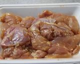 簡単＊鶏もも肉の旨辛チーズ焼き作り方1写真