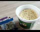 カップ麺で本格豚骨ラーメン作り方1写真
