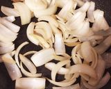 付け合わせに♡玉ねぎのさっぱり炒め作り方1写真