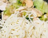 サラダパックでつくる●鶏焼きうどん作り方3写真