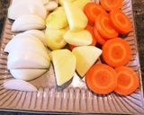 春野菜たっぷり！塩麹漬け豚バラと蒸し野菜作り方2写真