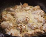 簡単＊鶏もも肉の旨辛チーズ焼き作り方3写真