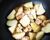 甘辛たれで♪鶏肉とじゃが芋の甘辛炒め作り方4写真