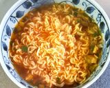 豚ニラ&トマトの辛ラーメン作り方3写真